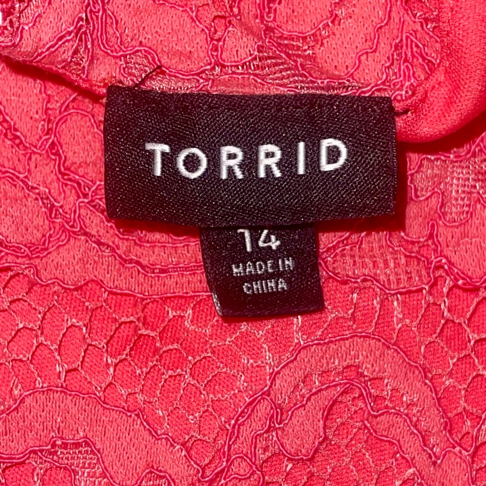 Torrid Brand Coral Lace Skater Dress.  Size 14 READ DESCRIPTION **SEE PICS - Picture 7 of 7